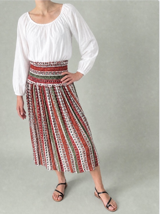 Biarro made in Canada Dresses & Skirts - 🇨🇦 Vintage Folk Art Smocked Convertible Skirt Dress Red Green Made in Canada
